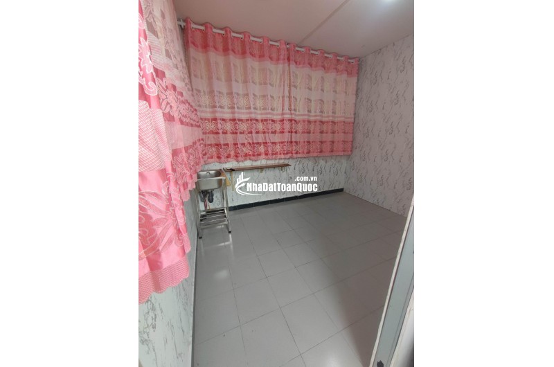 Cho thuê phòng MT Đinh Bộ Lĩnh, P.26, 9m2, NT cơ bản, 2.2tr